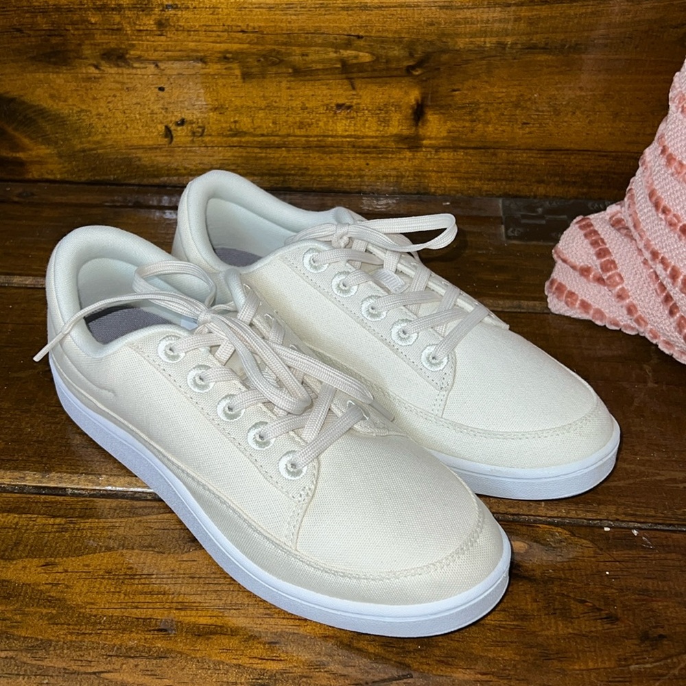 Allbirds Plant Pacer Sneaker in Natural/Blizzard- 10
